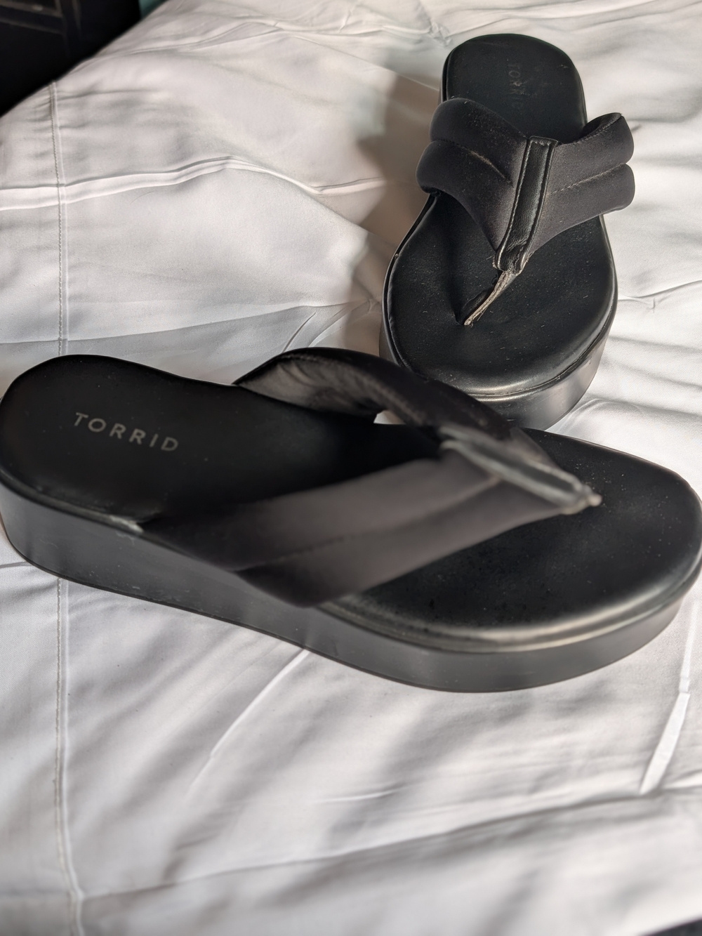 Torrid Black Platform Wedge Flip Flop Sandals Size 8.5 WW
